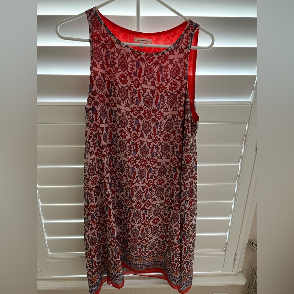 Max Studio Dress ladies Medium, Orange, Blue, white print. Beautiful dress!